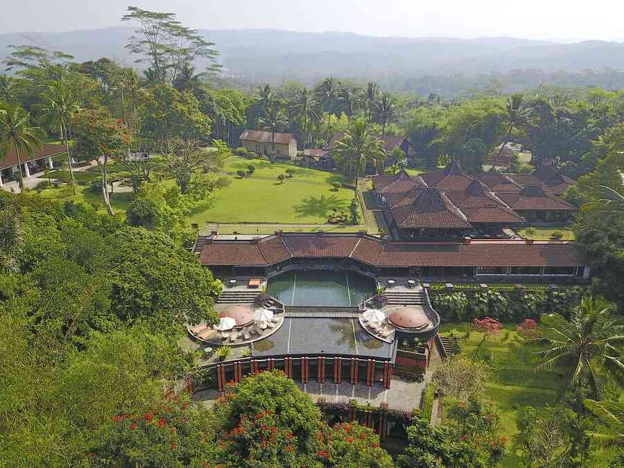 Indonesia’s Most Luxurious Resorts & Hotels