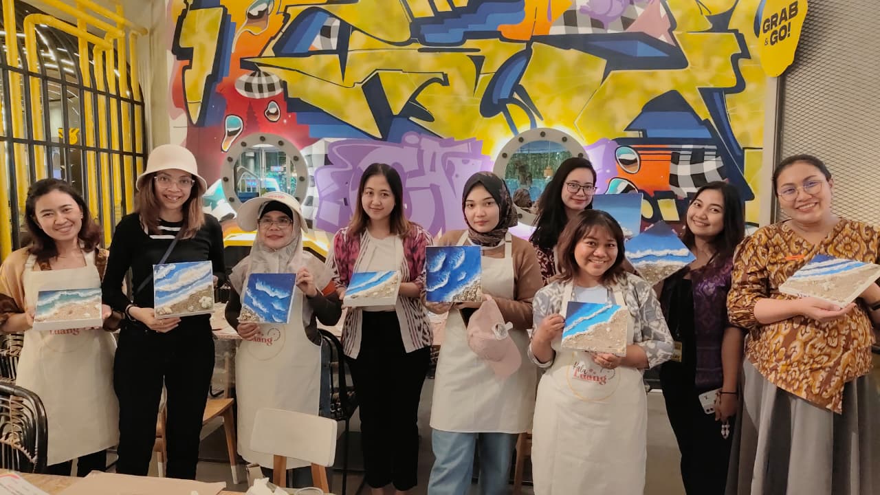 Colors Came to Life at YELLO Hotel Kuta Beachwalk’s “Beyond the Canvas” 3D Painting Workshop